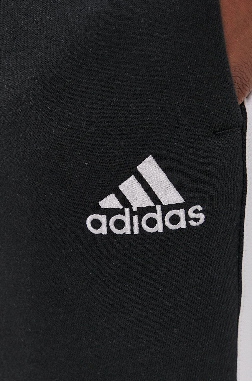 adidas Панталон GK8821 мъжки в черно с апликация - Pepit.bg