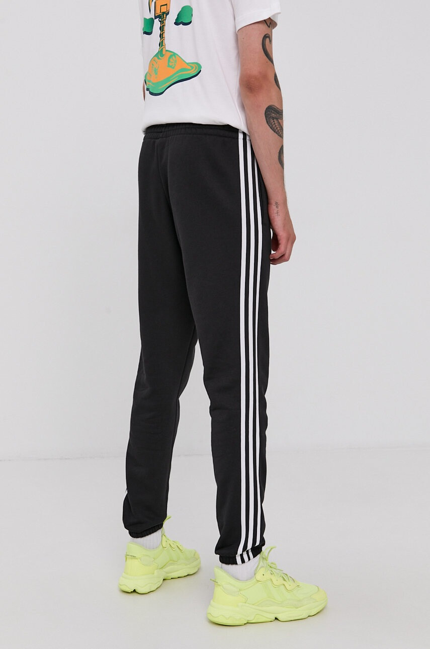 adidas Панталон GK8822 мъжки в черно с апликация - Pepit.bg