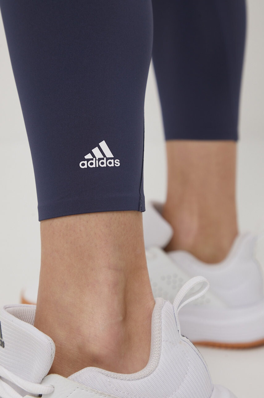 adidas Performance Клин HC3073 дамско в тъмносиньо с изчистен дизайн - Pepit.bg