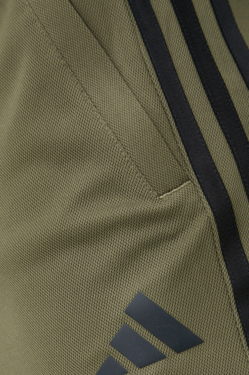 adidas Performance Къс панталон за трениране Training Essentials в зелено - Pepit.bg