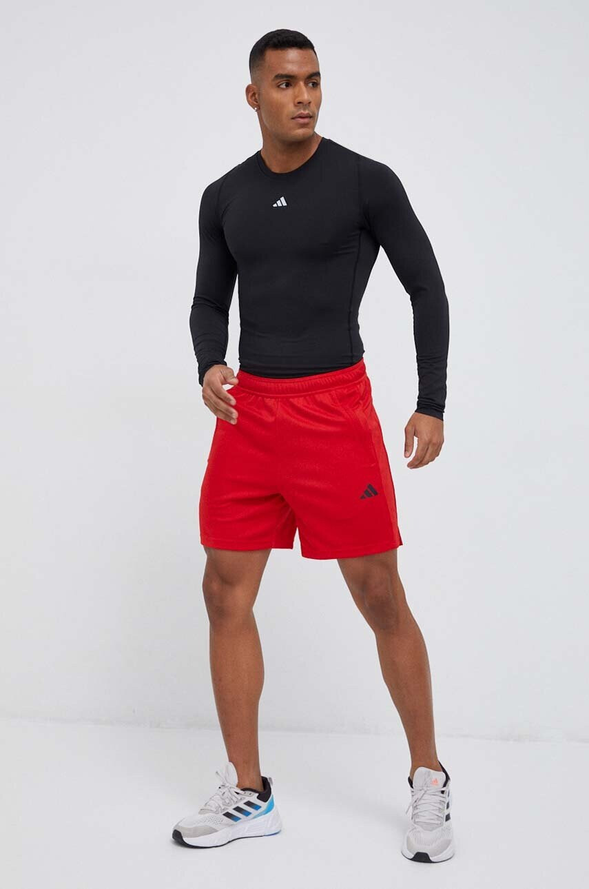 adidas Performance Къс панталон за трениране Training Essentials в червено - Pepit.bg