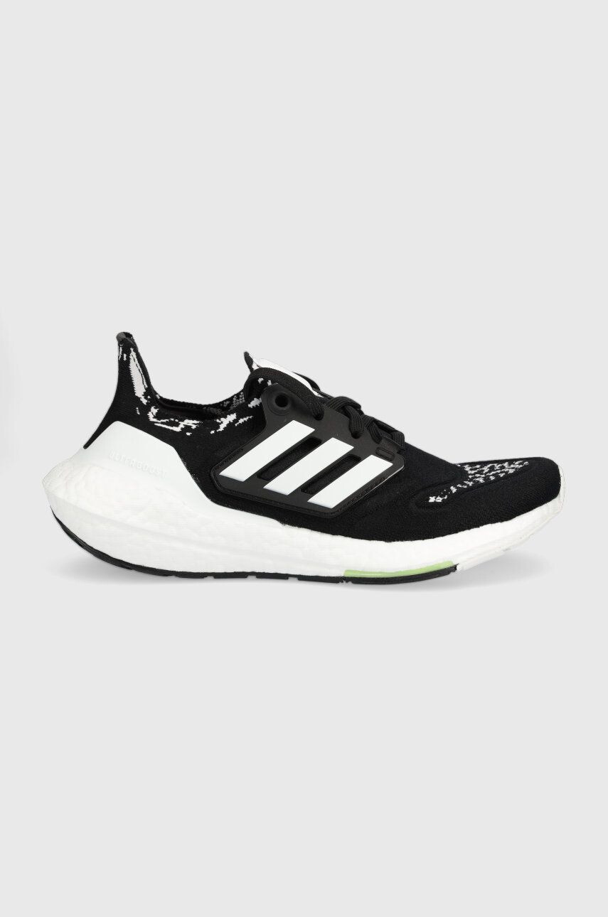 adidas Performance Обувки за бягане Ultraboost 22 в черно - Pepit.bg