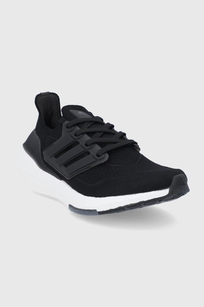 adidas Performance Обувки FY0402 в черно с равна подметка - Pepit.bg