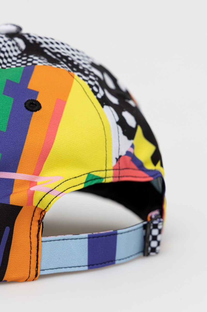 adidas Performance Шапка Pride HC6823.M - Pepit.bg