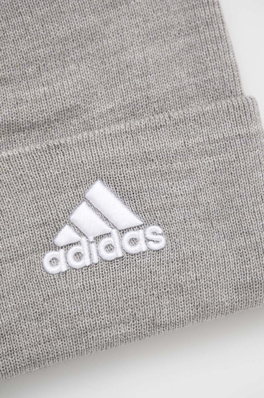 adidas Шапка в сиво от плътен трикотаж - Pepit.bg