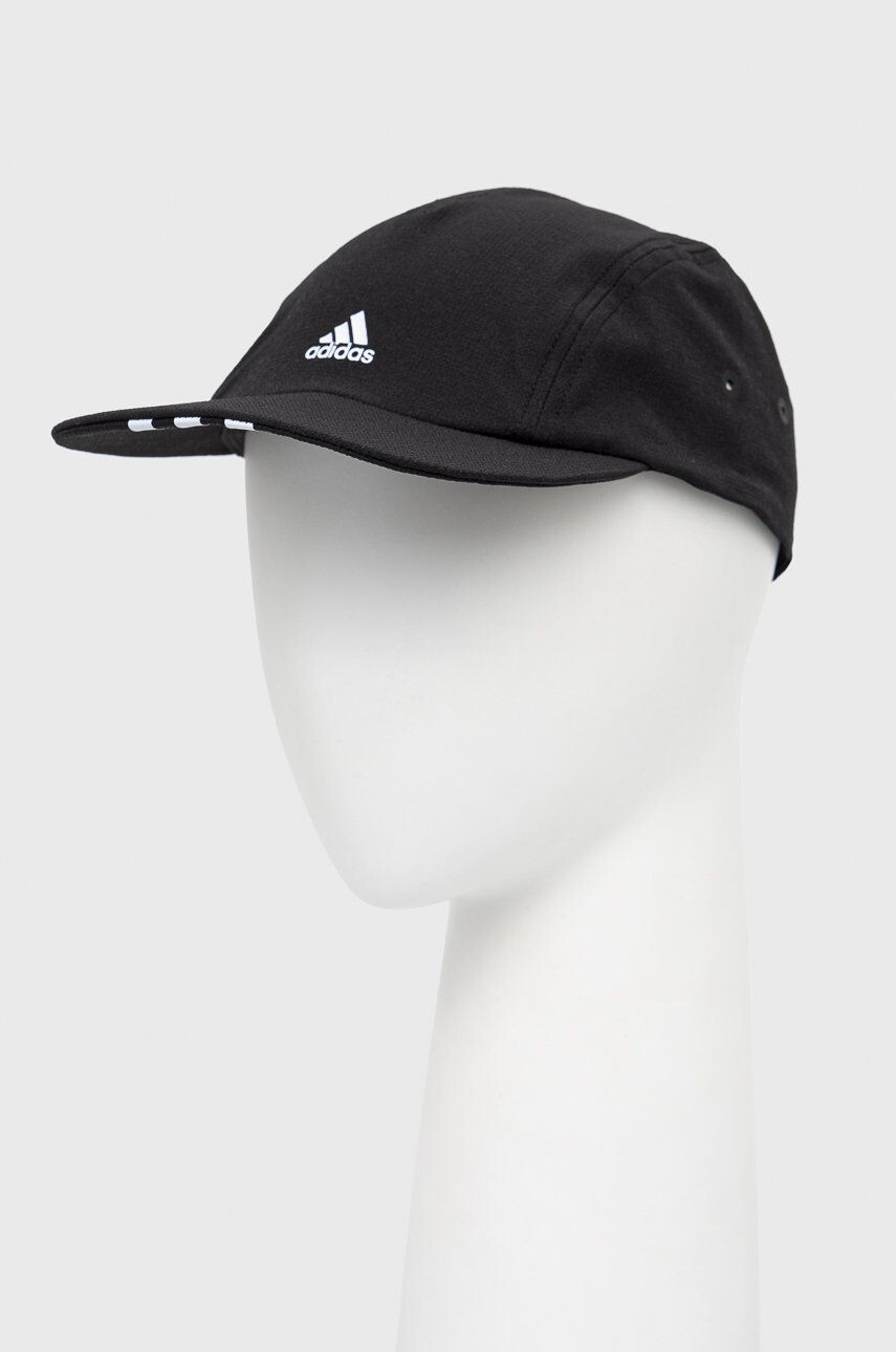 adidas Шапка HA5547 в черно с принт - Pepit.bg