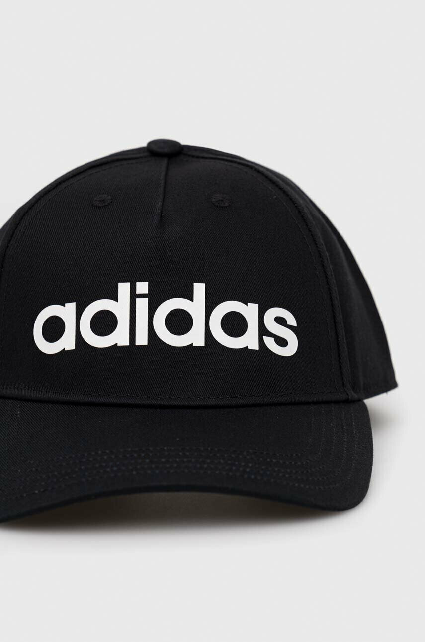 adidas Шапка с козирка в черно с принт - Pepit.bg