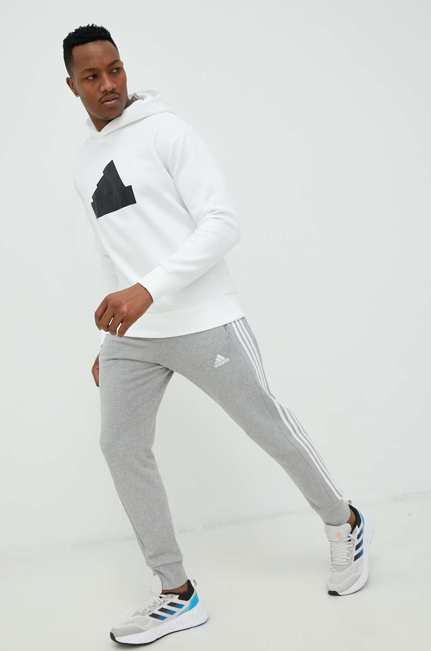 adidas Суичър в бяло с качулка с принт - Pepit.bg
