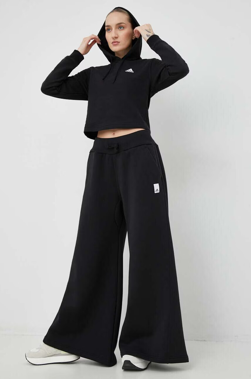 adidas Суичър В черно с качулка с десен - Pepit.bg