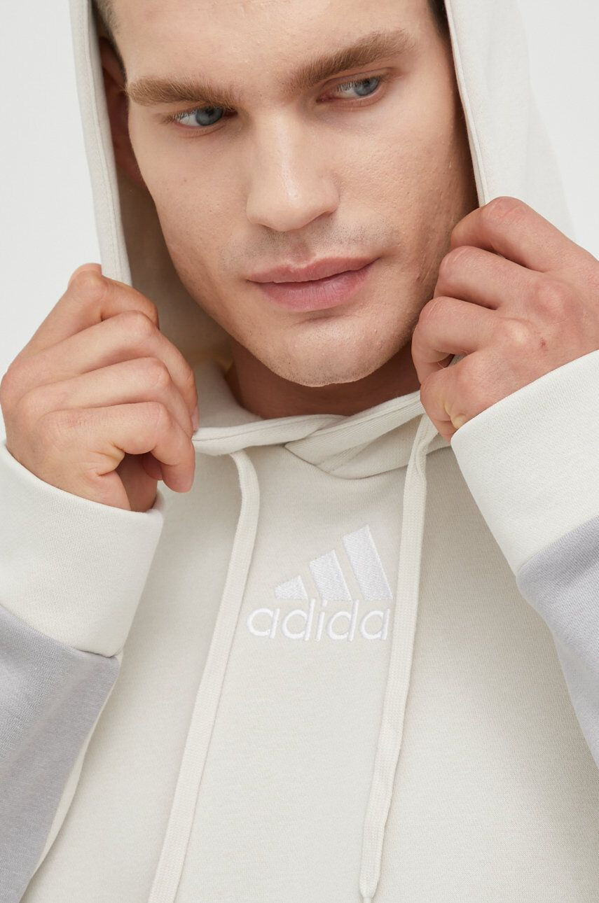 adidas Суичър в бежово с апликация - Pepit.bg