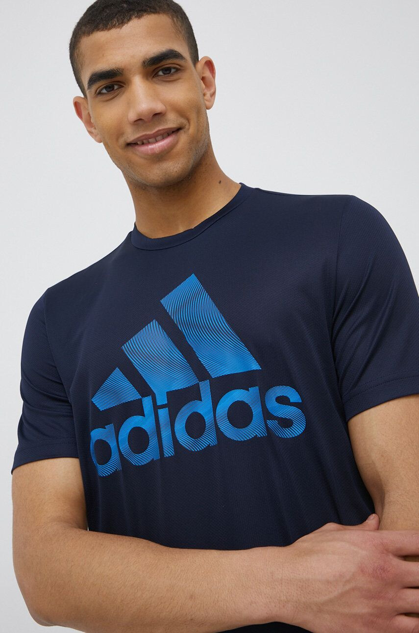 adidas Тениска за трениране Seasonals Sport HD4333 - Pepit.bg