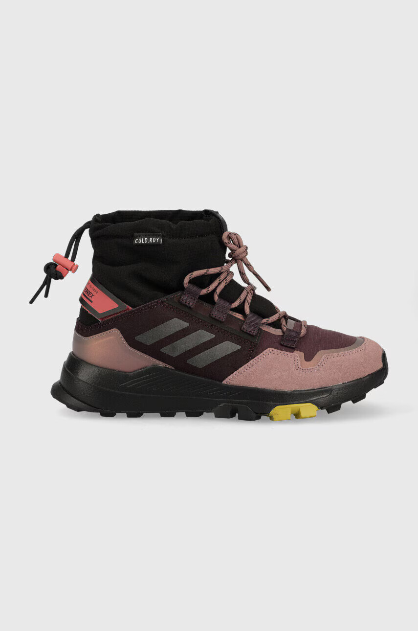 adidas TERREX Обувки в лилаво с изолация - Pepit.bg