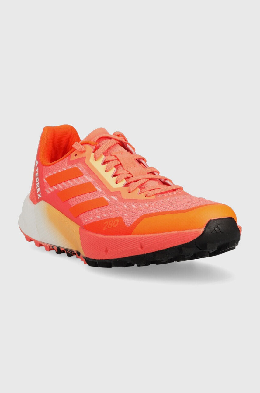 adidas TERREX Обувки Agravic Flow в оранжево - Pepit.bg