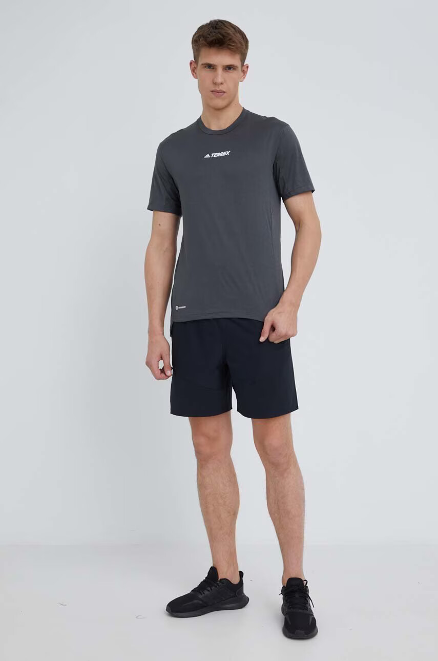 adidas TERREX Спортна тениска Multi H53382 в сиво с принт - Pepit.bg