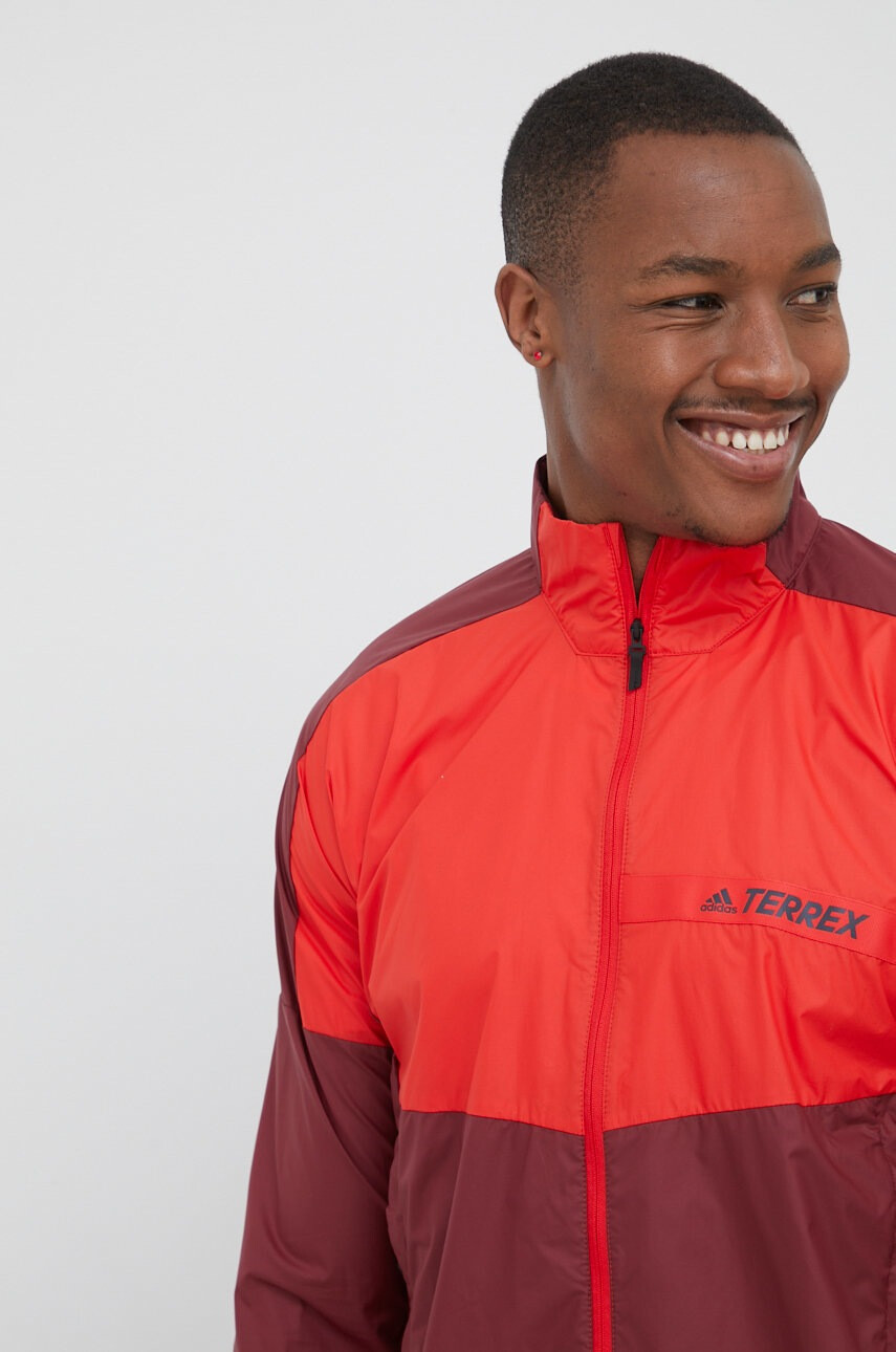 adidas TERREX Ветровка Multi H53404 в червено - Pepit.bg