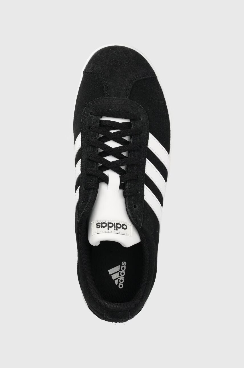 adidas Велурени маратонки COURT в черно - Pepit.bg