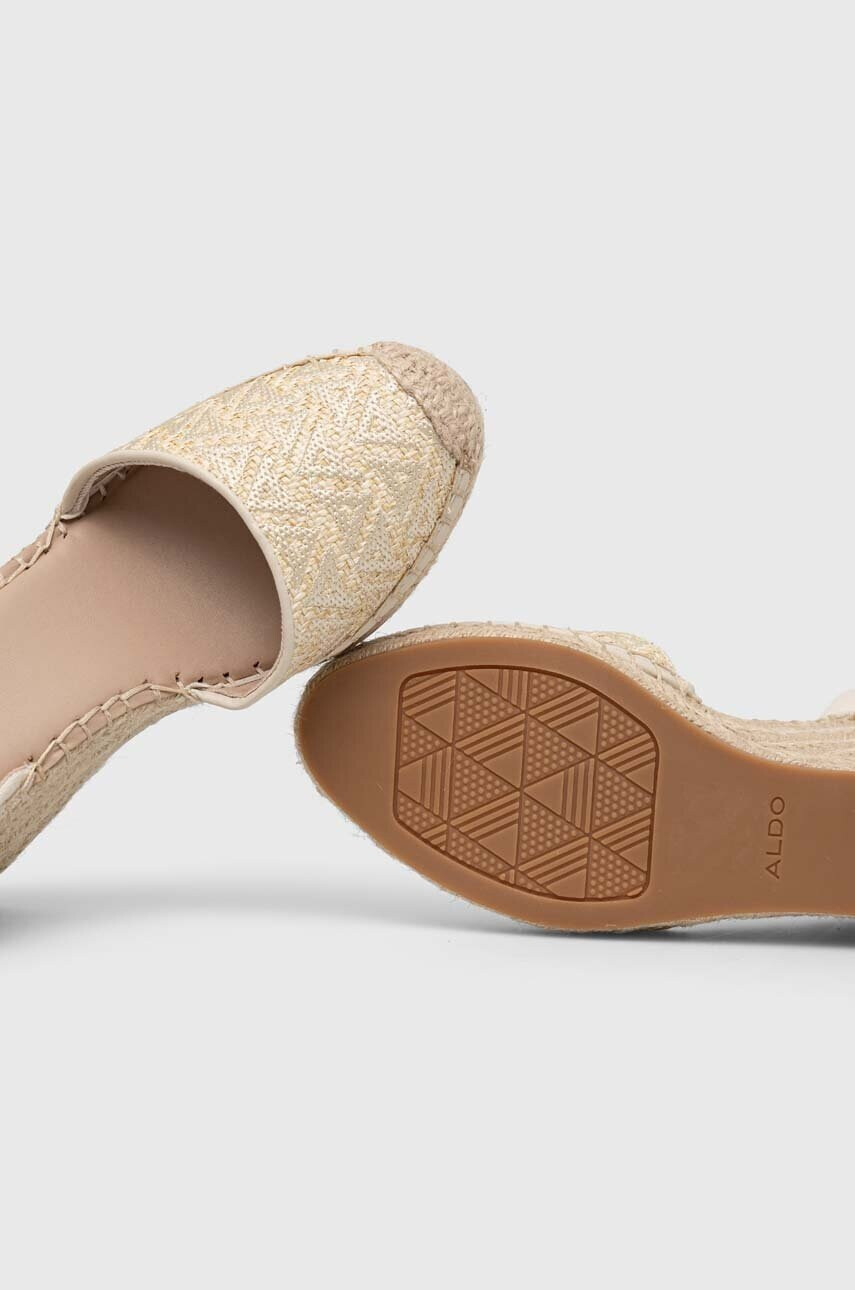 Aldo Сандали Efemina в бежово със скосена платформа - Pepit.bg