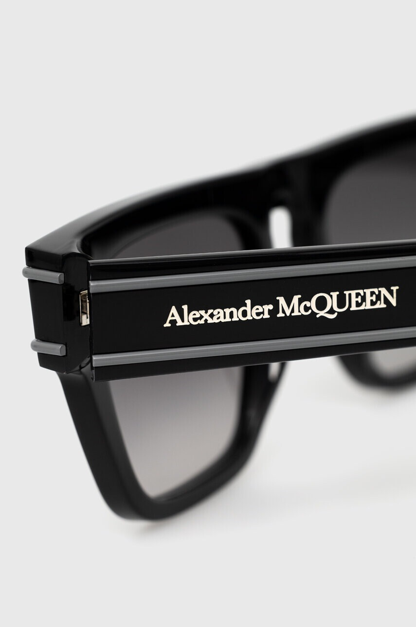 Alexander McQueen Слънчеви очила в черно - Pepit.bg