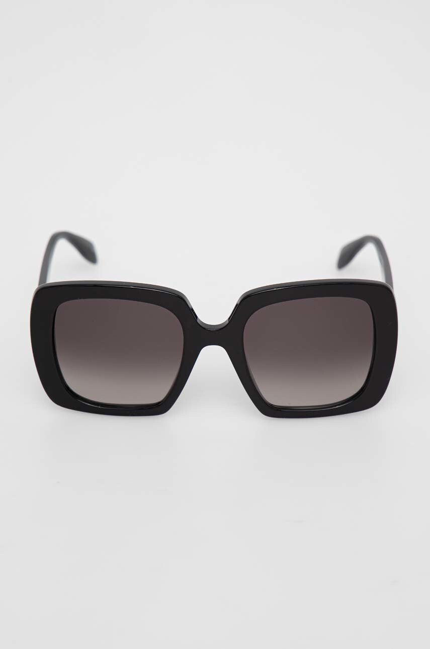 Alexander McQueen Слънчеви очила AM0378S в черно - Pepit.bg