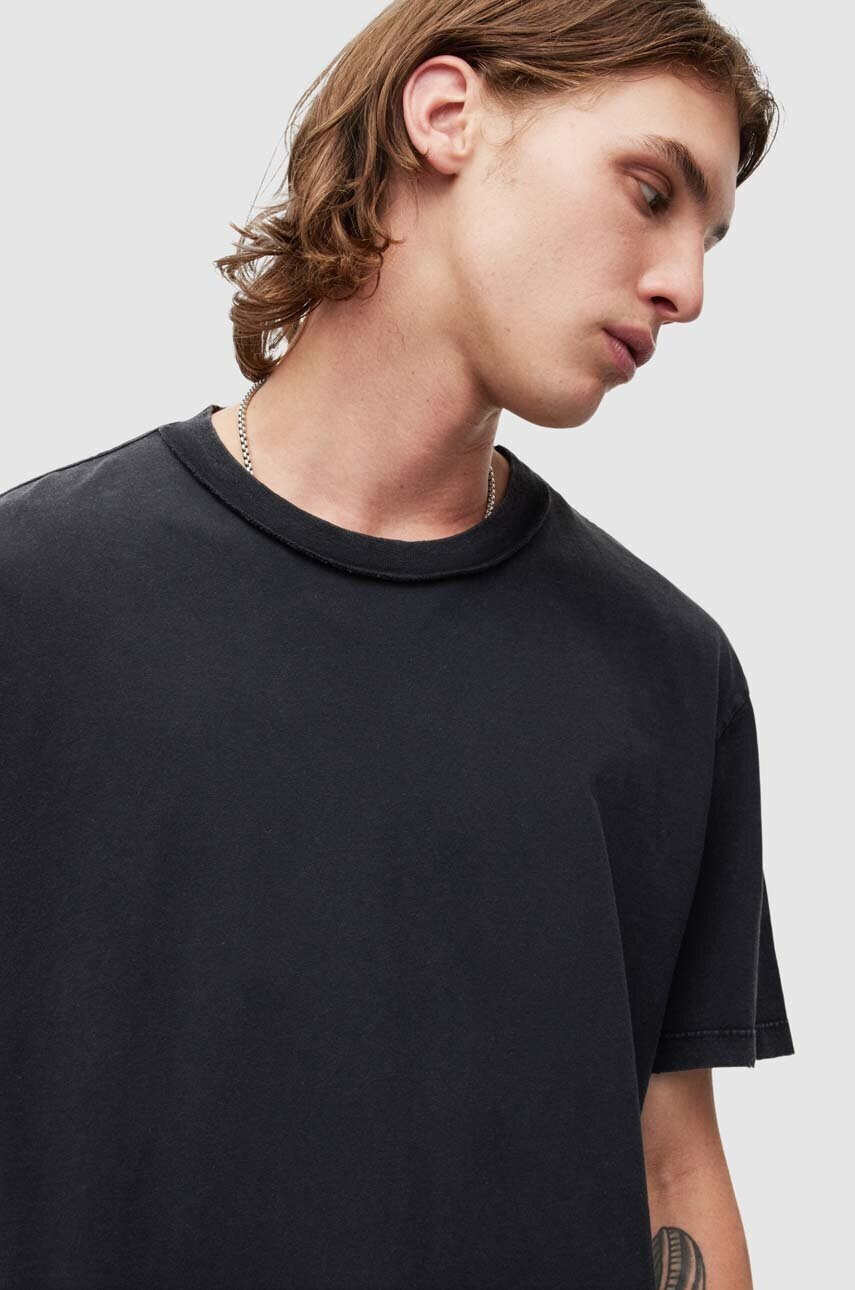 AllSaints Памучна тениска в черно с изчистен дизайн - Pepit.bg