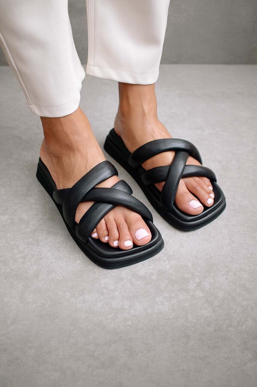 Alohas Кожени чехли Slip On Cross в черно S00202.25 - Pepit.bg