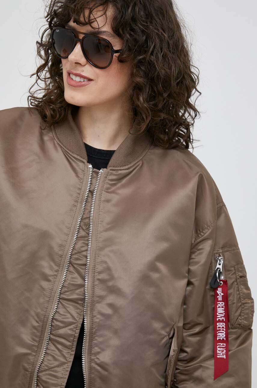 Alpha Industries Яке бомбър MA-1 CORE WMN в кафяво със зимна изолация с уголемена кройка - Pepit.bg