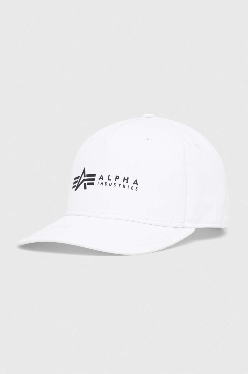 Alpha Industries Памучна шапка в бяло с принт - Pepit.bg