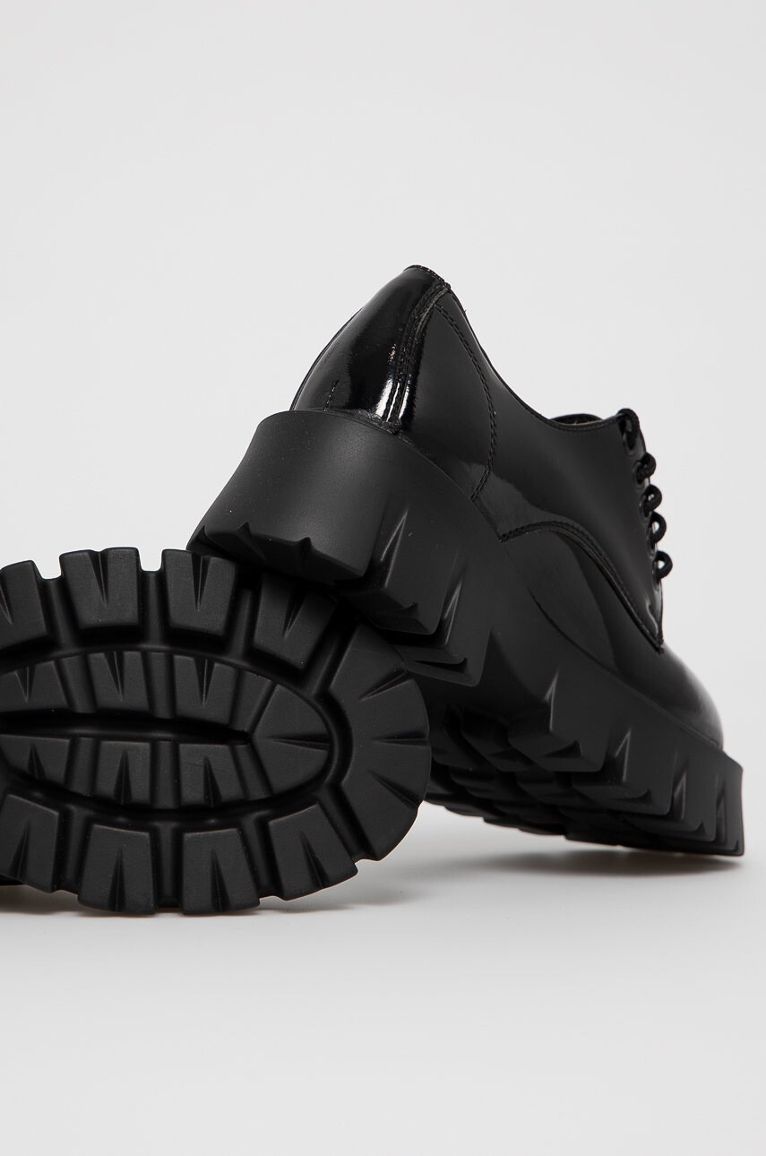 Altercore Половинки обувки Deidra Vegan Black Patent дамски в черно с платформа - Pepit.bg