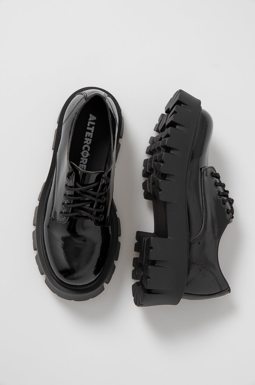 Altercore Половинки обувки Deidra Vegan Black Patent дамски в черно с платформа - Pepit.bg