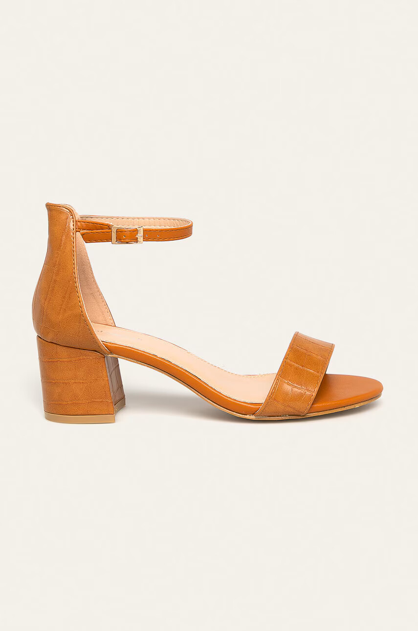 ANSWEAR Сандали Ideal Shoes - Pepit.bg