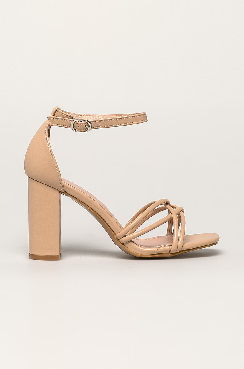 ANSWEAR Сандали Ideal Shoes - Pepit.bg