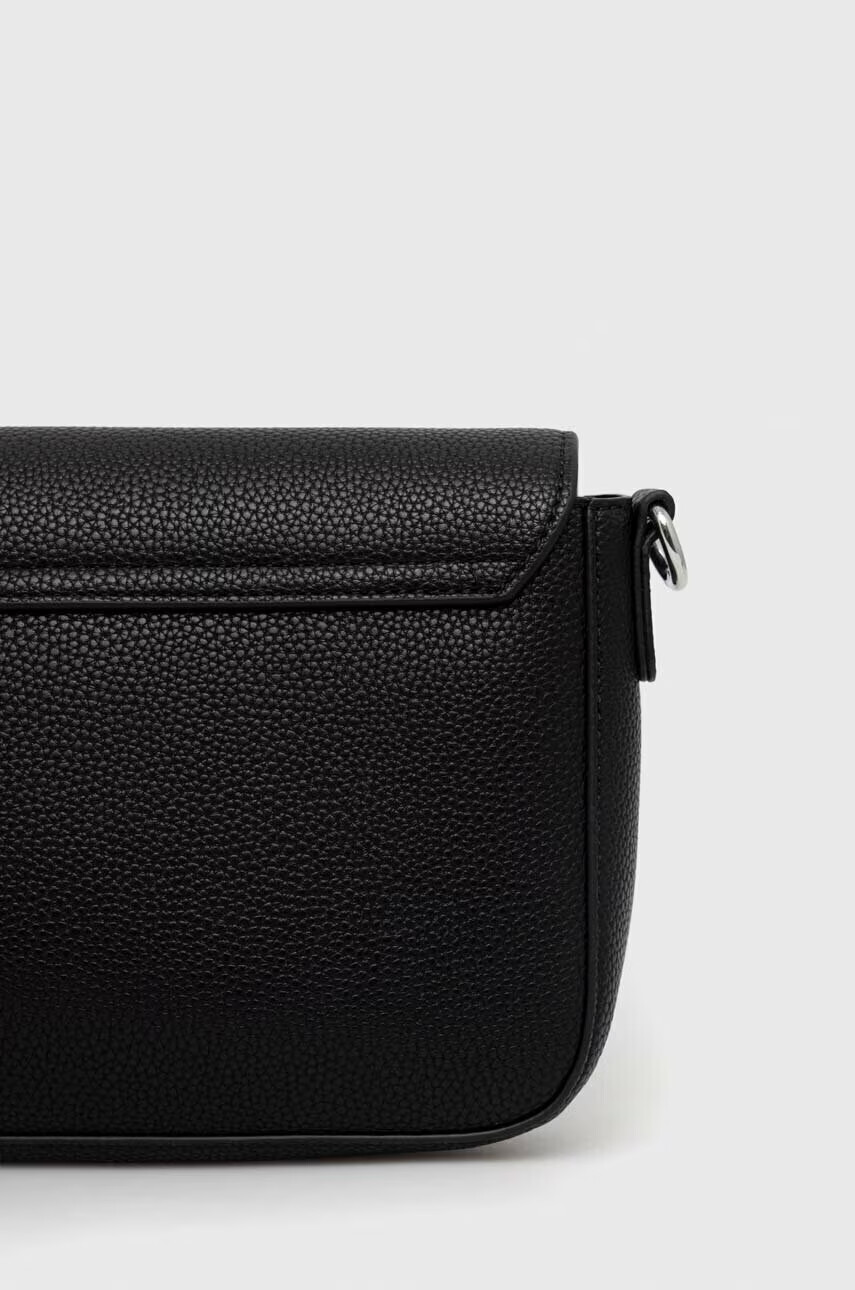 Armani Exchange Чанта в черно - Pepit.bg