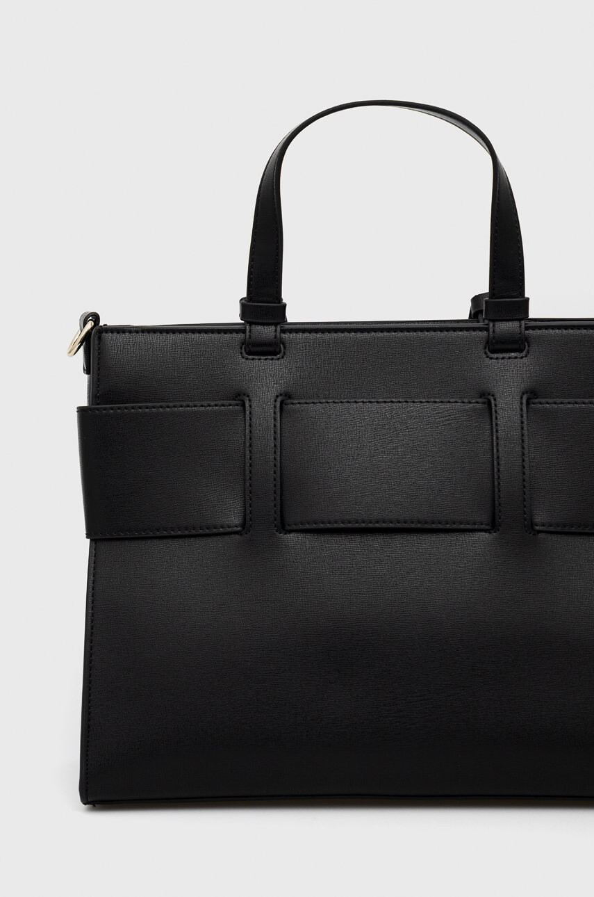 Armani Exchange Чанта в черно - Pepit.bg