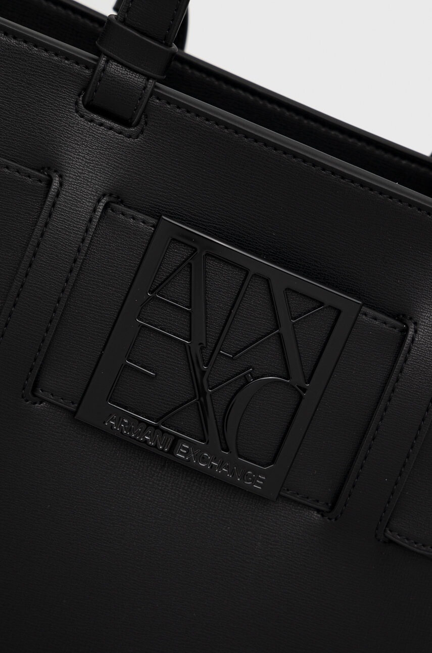 Armani Exchange Чанта в черно - Pepit.bg