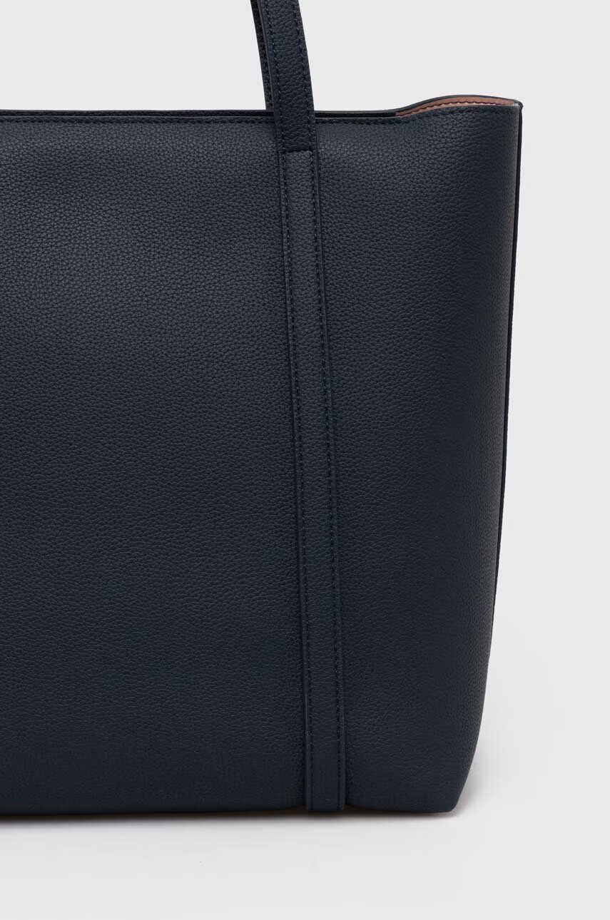 Armani Exchange Чанта в синьо - Pepit.bg