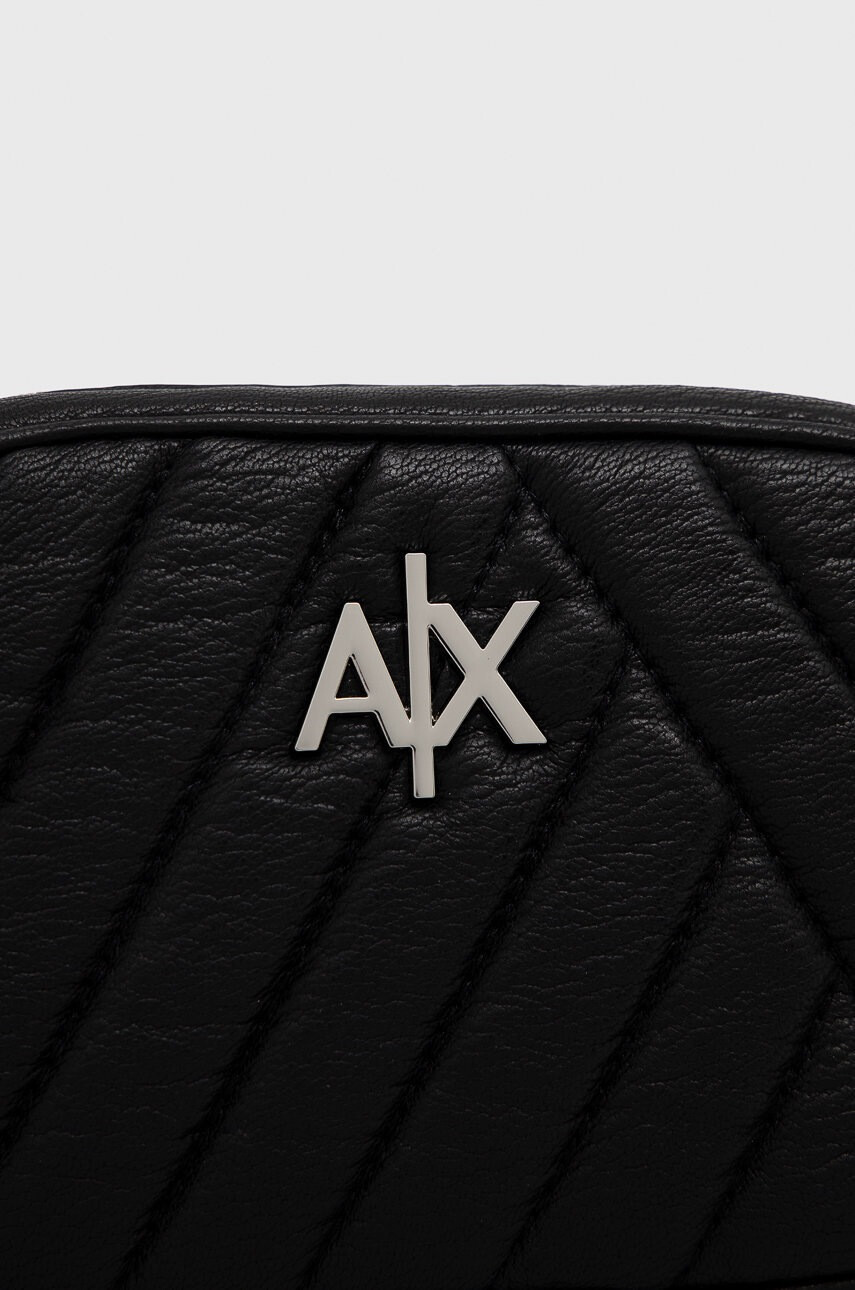 Armani Exchange Чанта в черно - Pepit.bg
