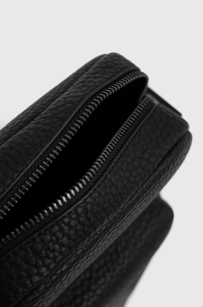 Armani Exchange Чанта през рамо - Pepit.bg