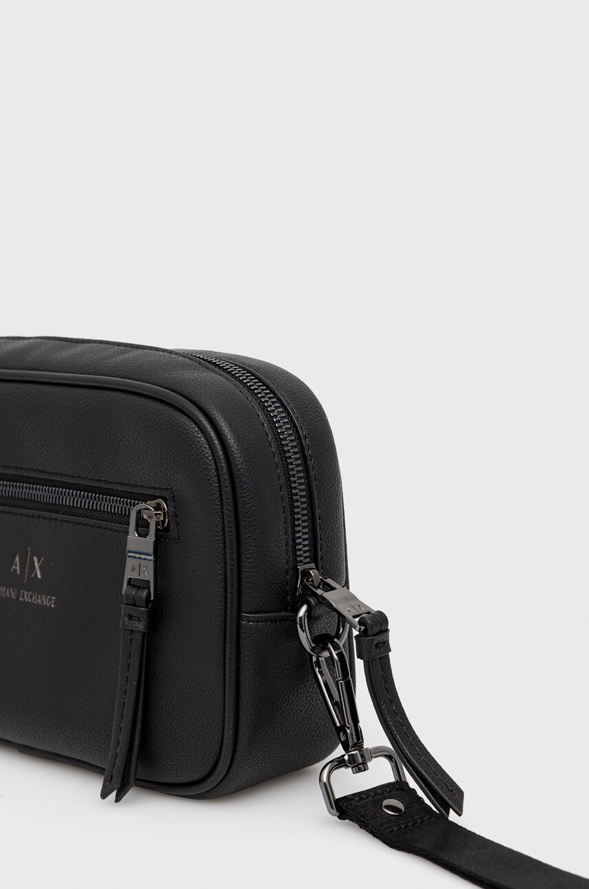 Armani Exchange Козметична чанта в черно - Pepit.bg