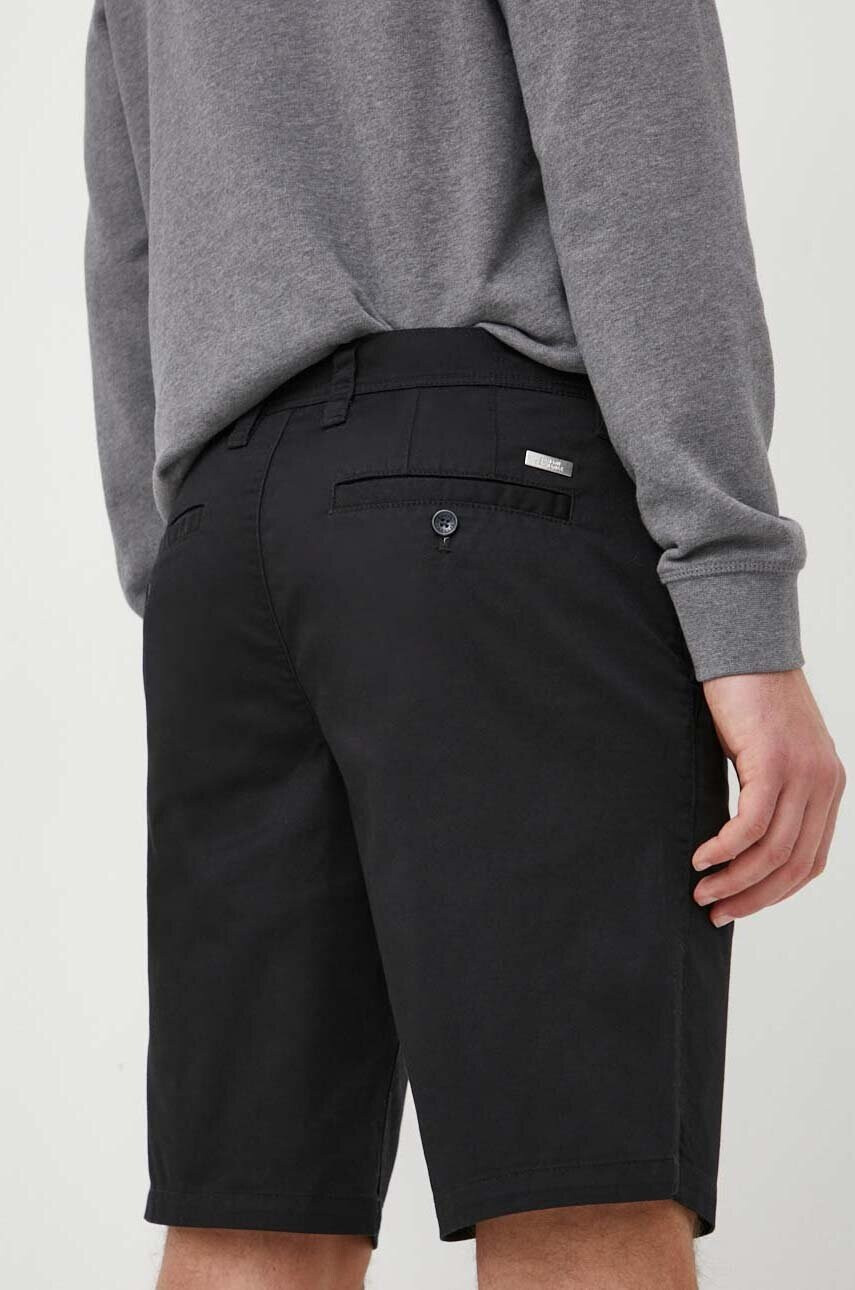 Armani Exchange Къс панталон в черно - Pepit.bg