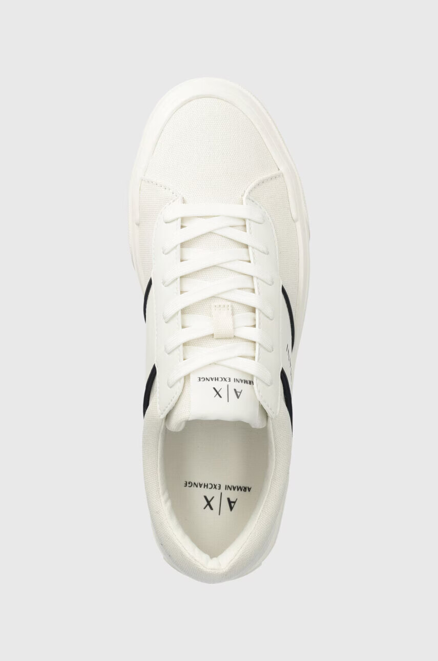 Armani Exchange Ниски кецове в бяло XUX165.XV652.S522 - Pepit.bg