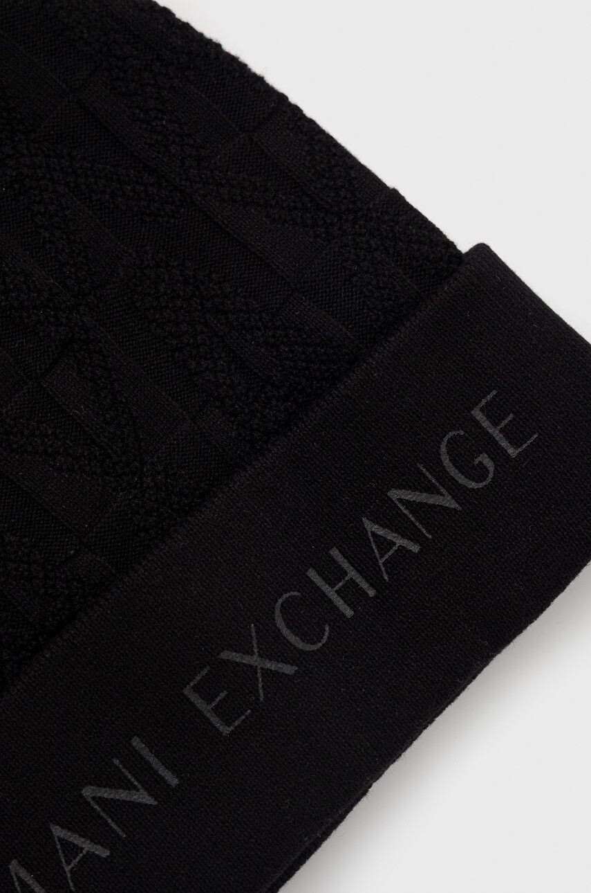 Armani Exchange Памучна шапка в тъмносиньо с апликация - Pepit.bg