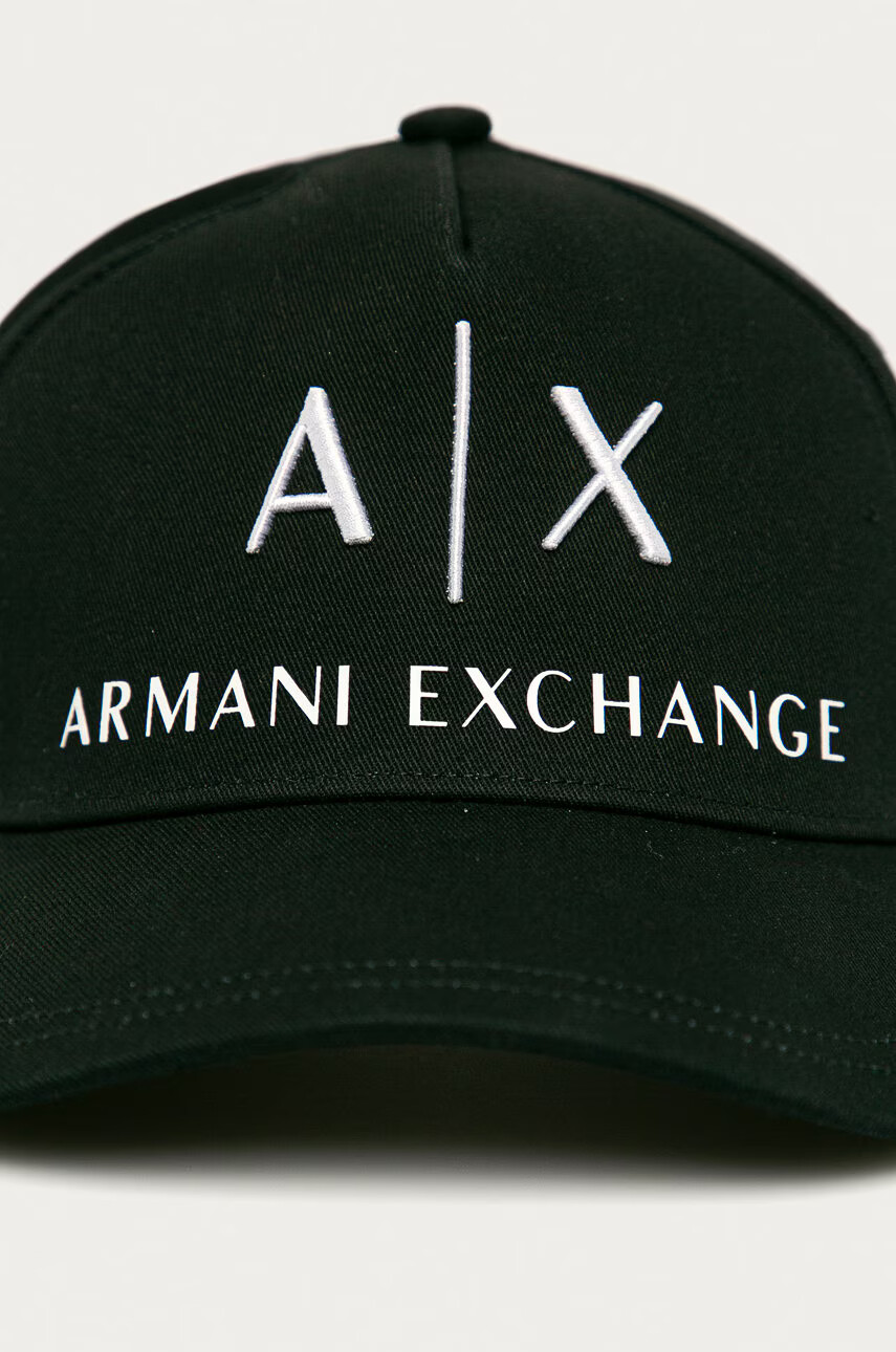 Armani Exchange Шапка в черно с апликация - Pepit.bg