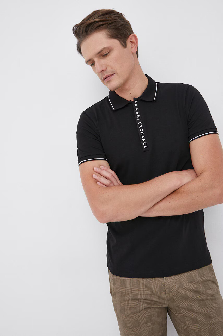 Armani Exchange Тениска с яка в черно с принт - Pepit.bg