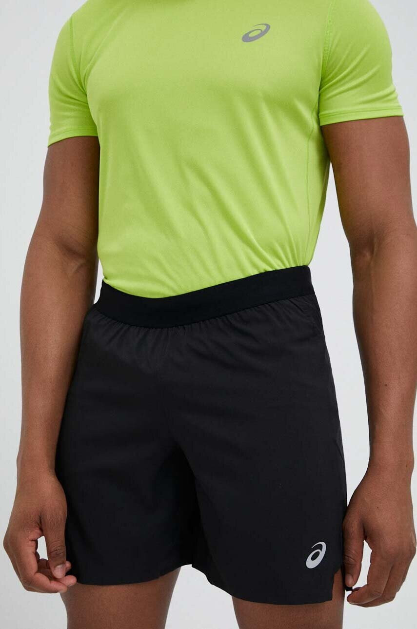 Asics Къс панталон за бягане Road в черно - Pepit.bg