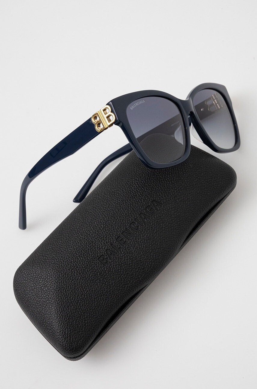 Balenciaga Слънчеви очила в черно - Pepit.bg