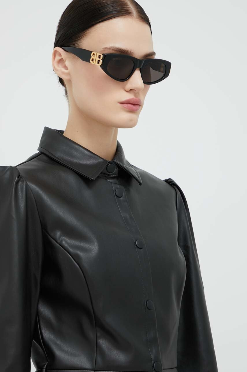 Balenciaga Слънчеви очила в черно - Pepit.bg