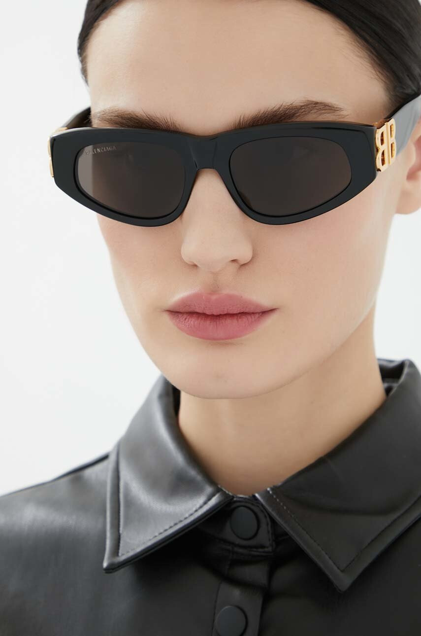 Balenciaga Слънчеви очила в черно - Pepit.bg