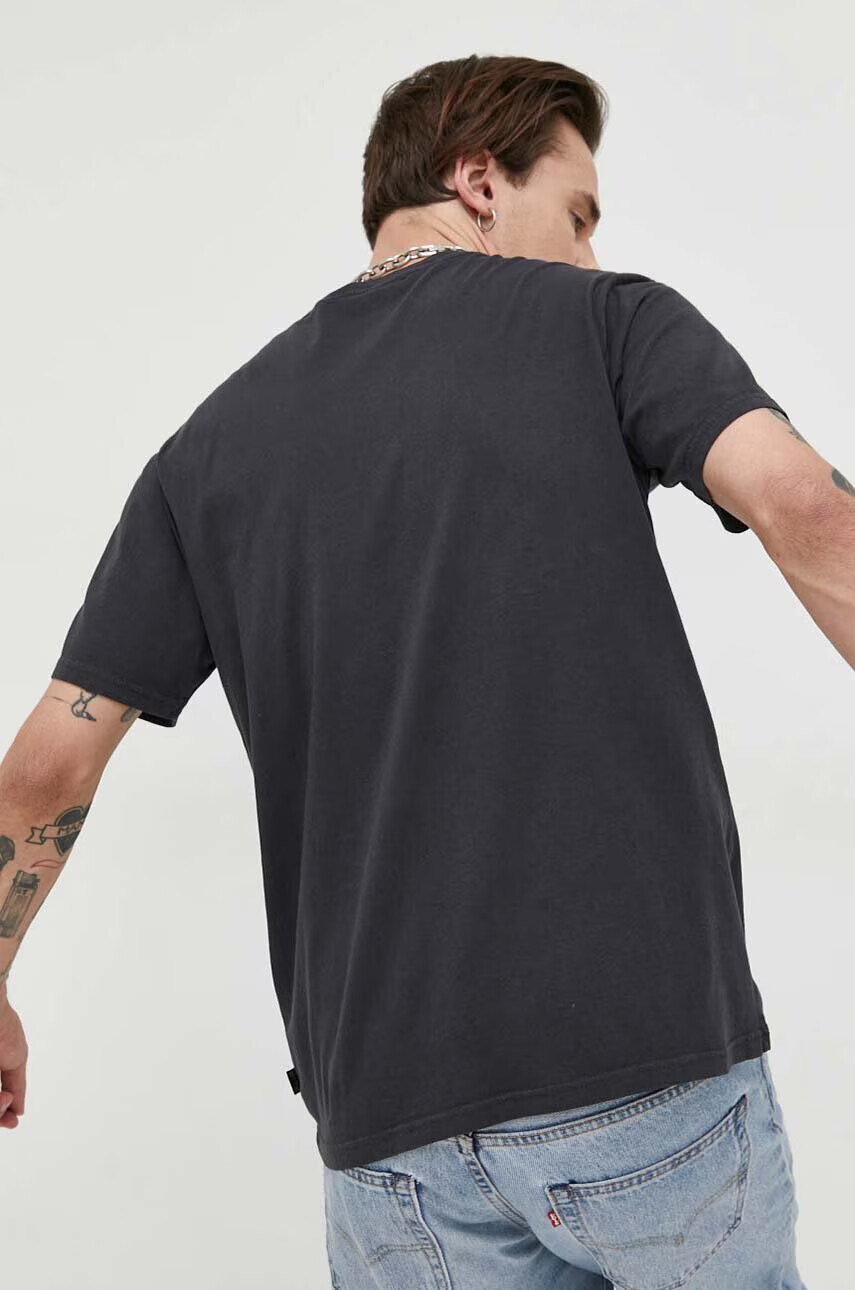 Billabong Памучна тениска в черно с принт - Pepit.bg