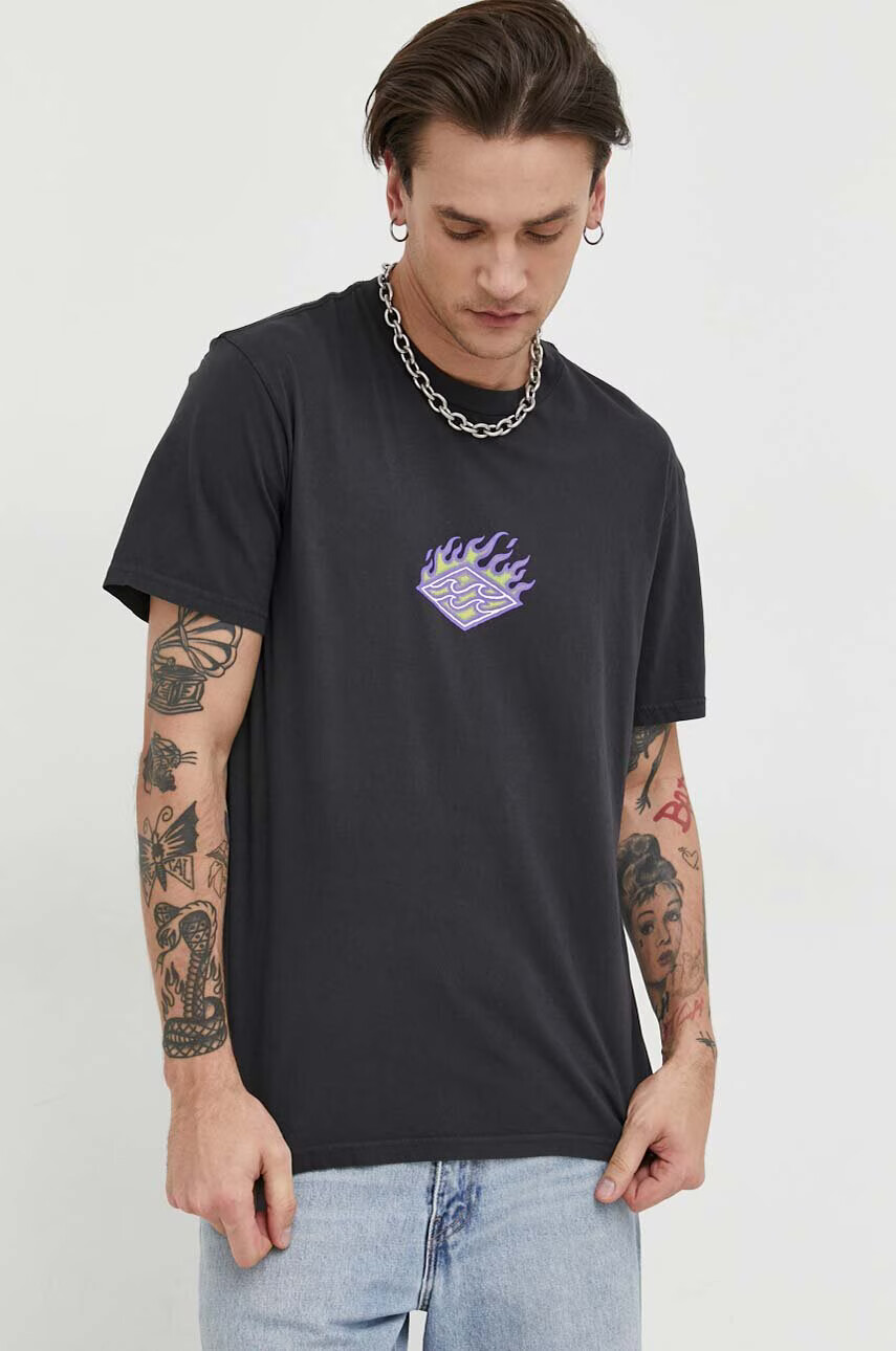 Billabong Памучна тениска в черно с принт - Pepit.bg
