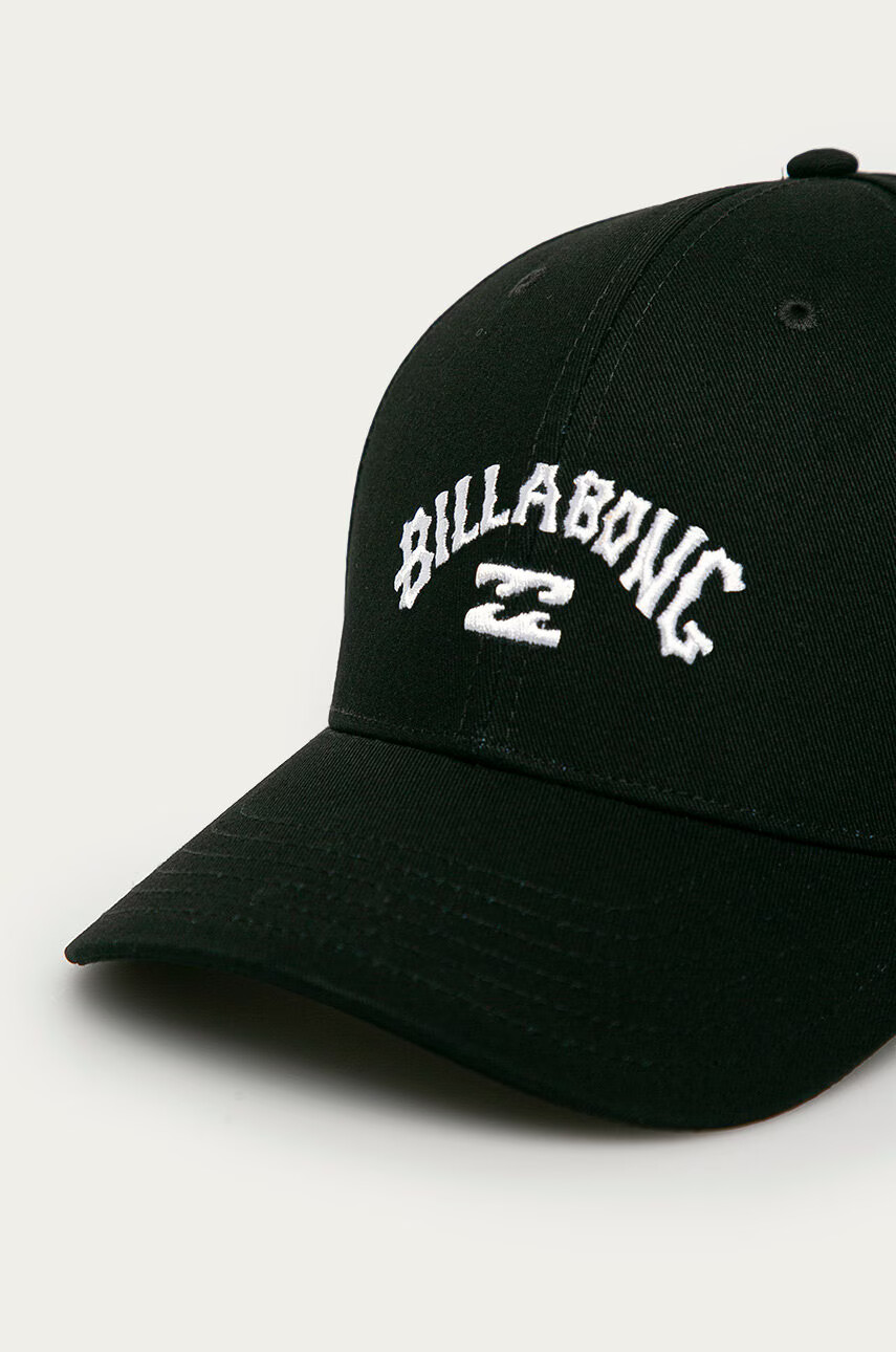 Billabong Шапка в черно с принт - Pepit.bg